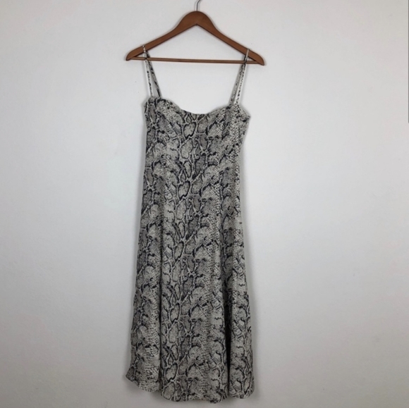 REFORMATION - Vollare Dress in Rattlesnake - Picture 14 of 14
